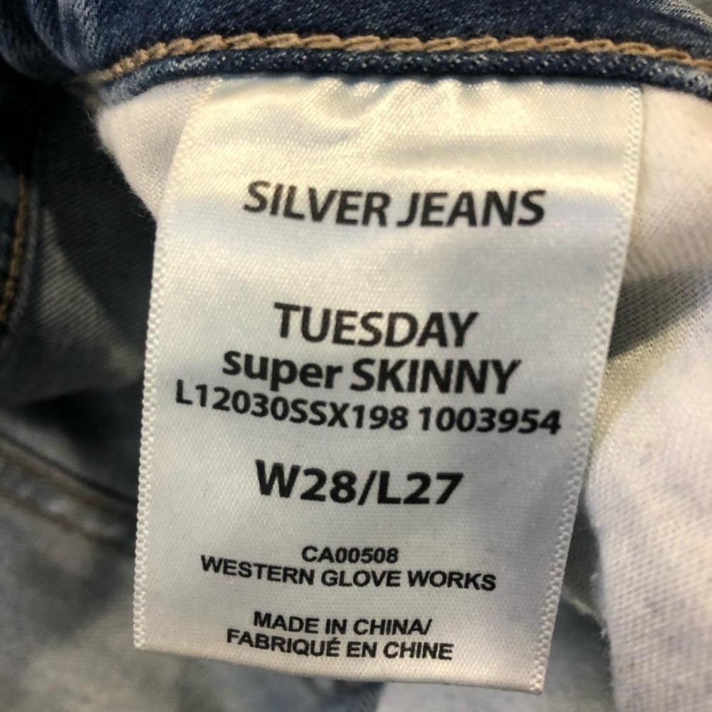 Silver Jeans - Picture 10 of 14